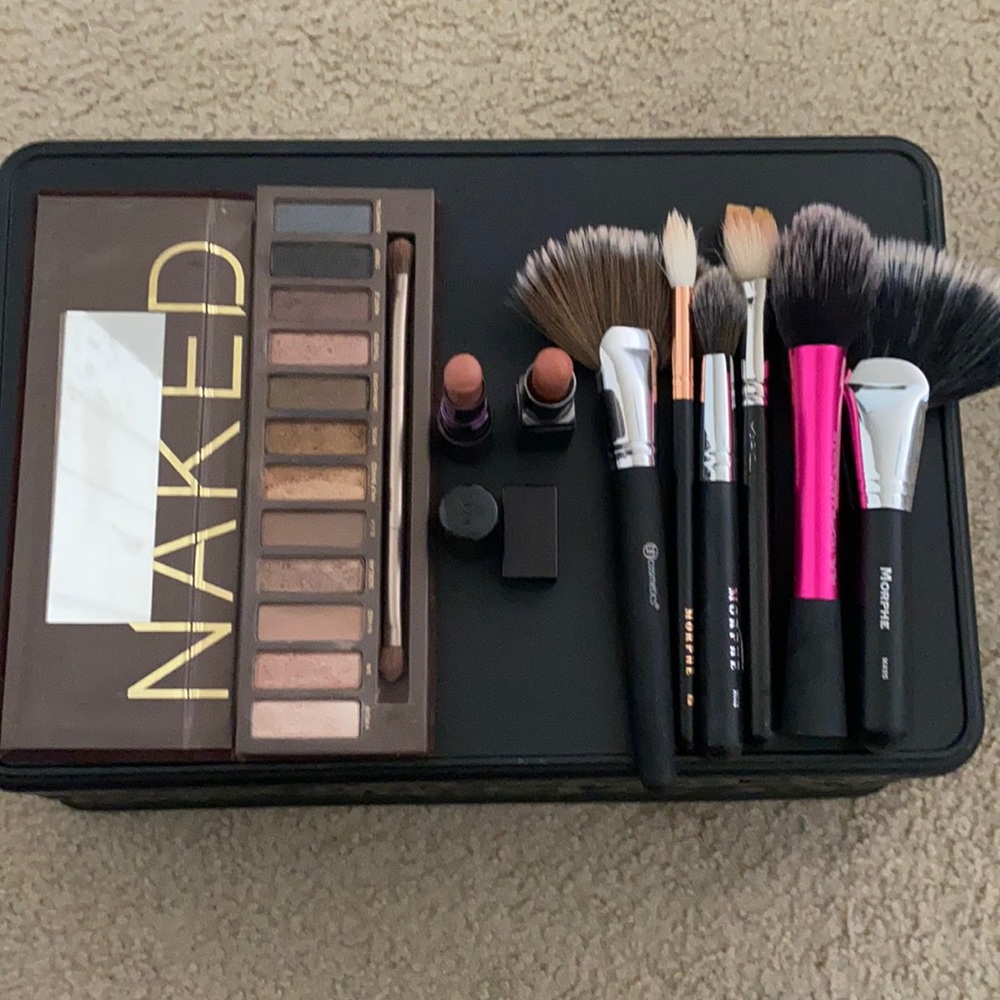 Makeup bundle